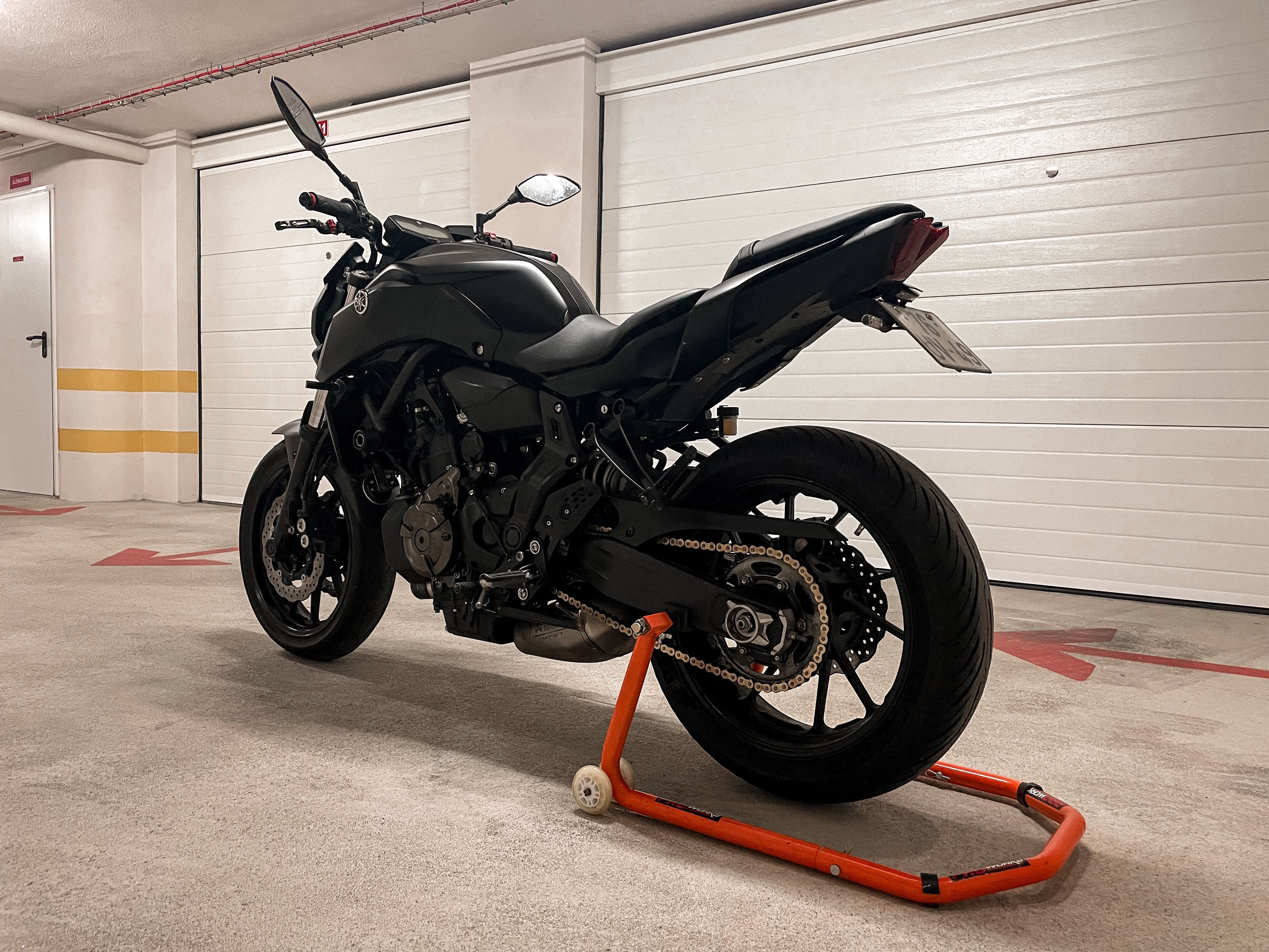 Yamaha MT 07 ABS Akrapovic Titanium