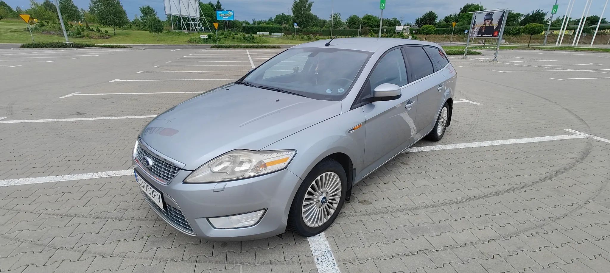 Ford Mondeo Ford Mondeo MK IV 2.5T kombi 220 km w wersji Titanium