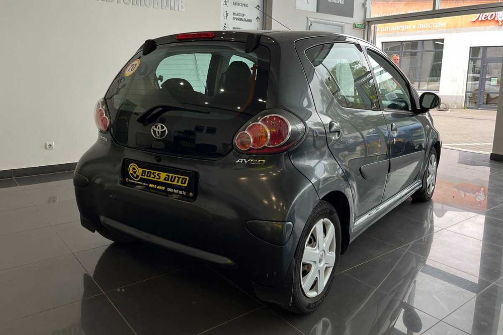 Toyota Aygo 2011 року