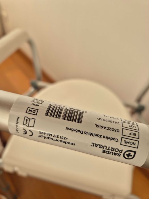 Cadeira Sanitaria Dobravel