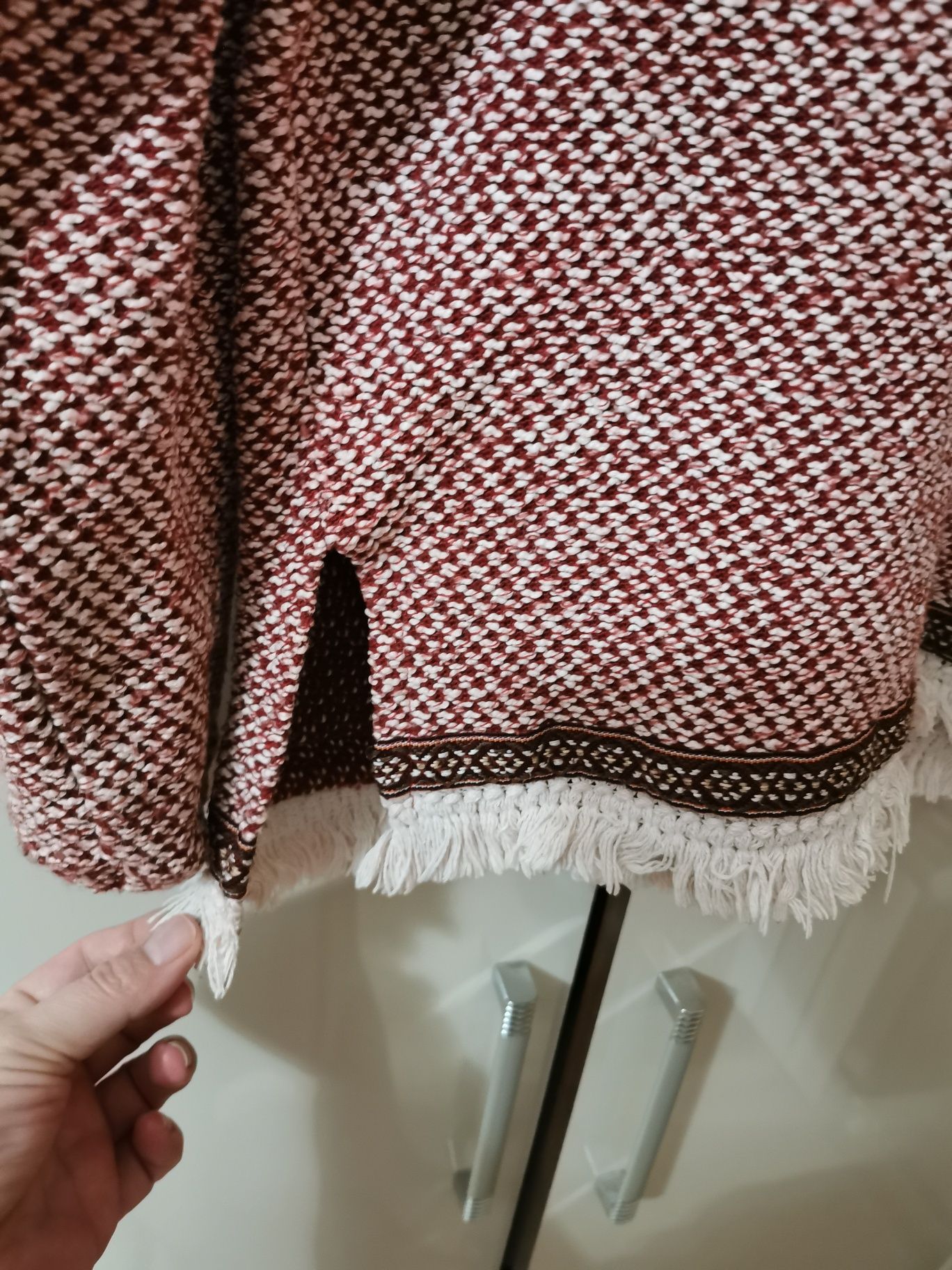 Sweter damski 38 M Bershka burgundowy biały frędzle młodzieżowy