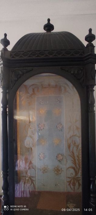 Oratório centenário em pau preto