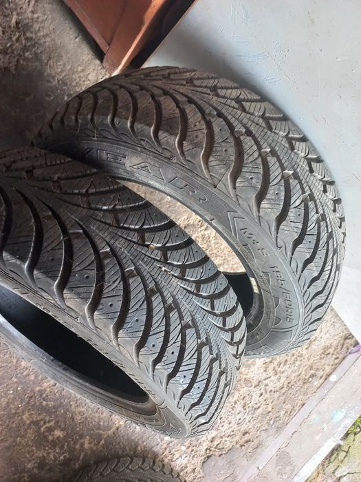 Зимова гума Goodyear Ultragrip extreme 195/60 R15