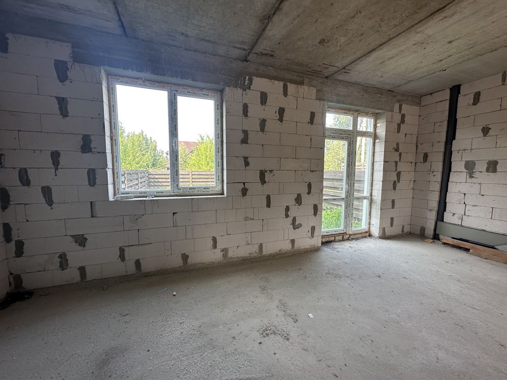 Шикарний таунхаус 20 хв до м святошино 91кв 2 поверхи Петрушки 39999$