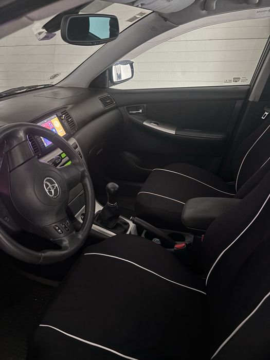 Toyota Corolla D4D - 5 lugares;