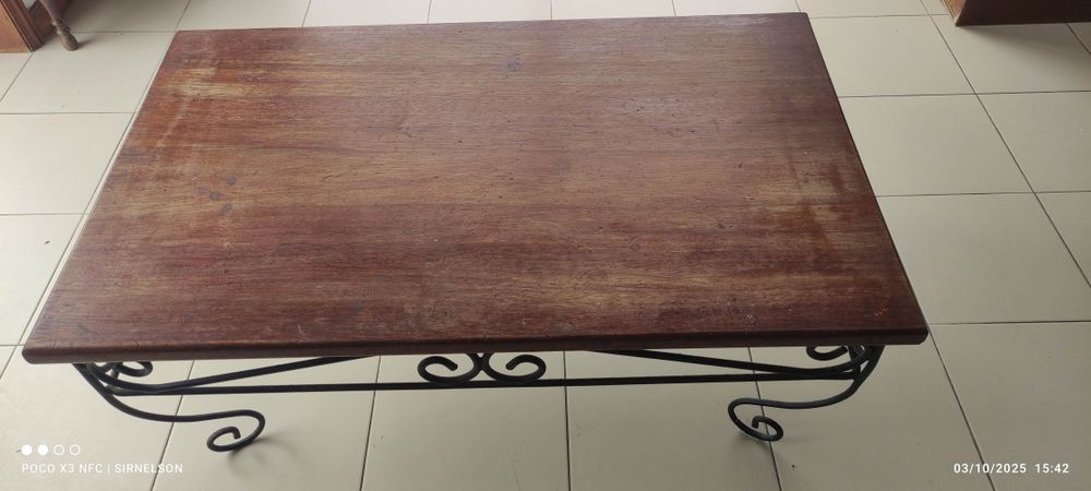 Mesa de centro em ferro forjado