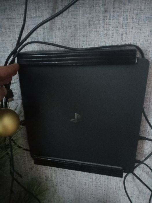 Ігрова приставка PS 4 slim на 500 гб