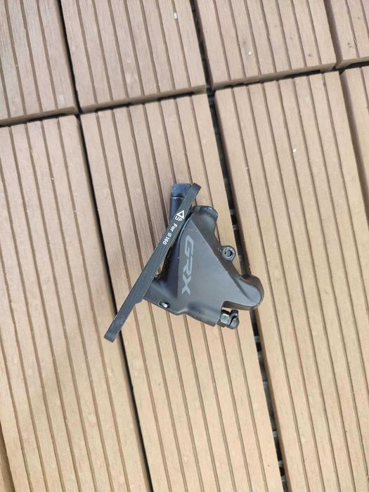 Zacisk hamulcowy GRX BR-RX400 uszkodzony tłoczek