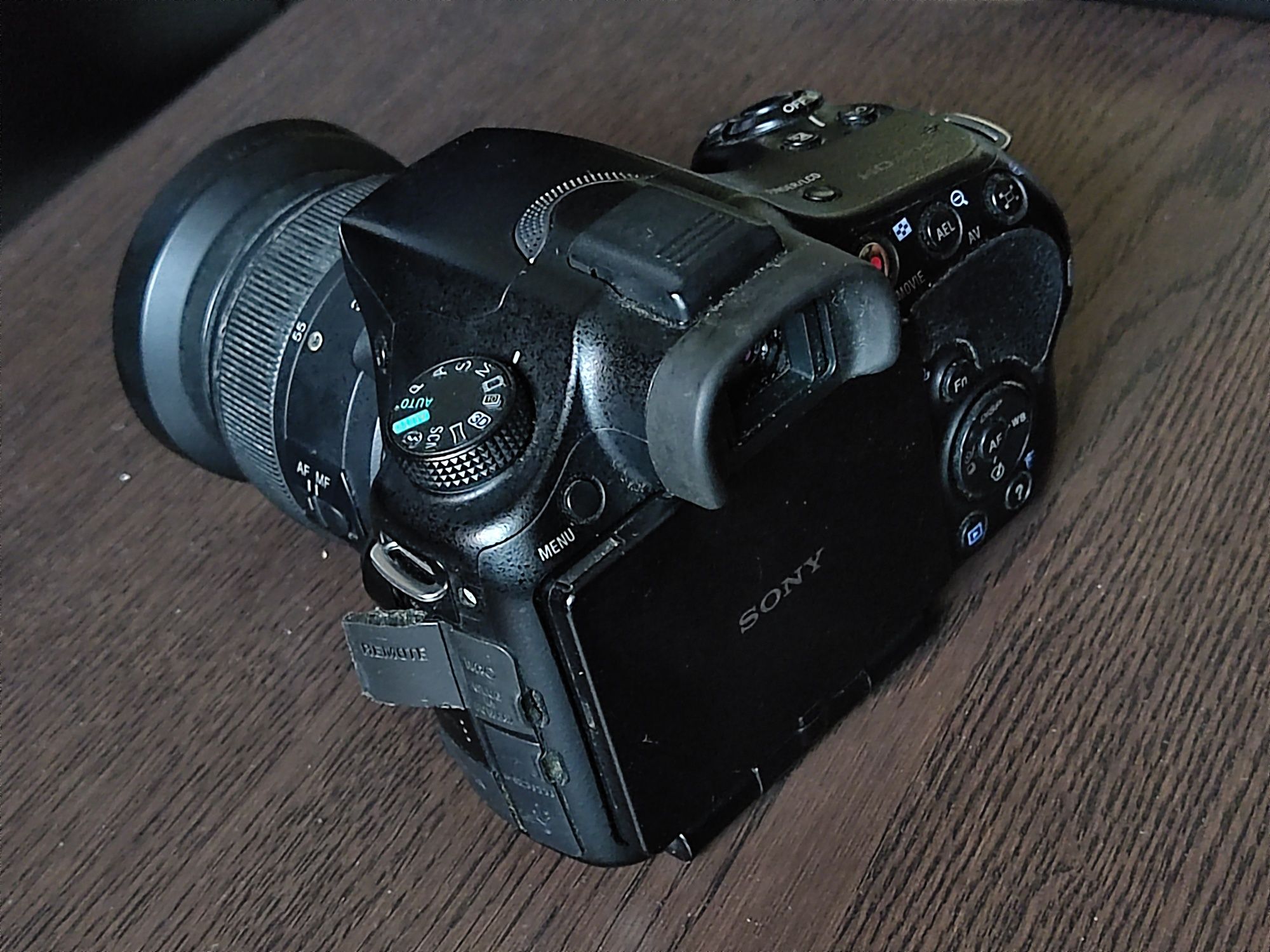 Sony Alpha SLT-A65 + DT 18-55mm SAM
10+ a