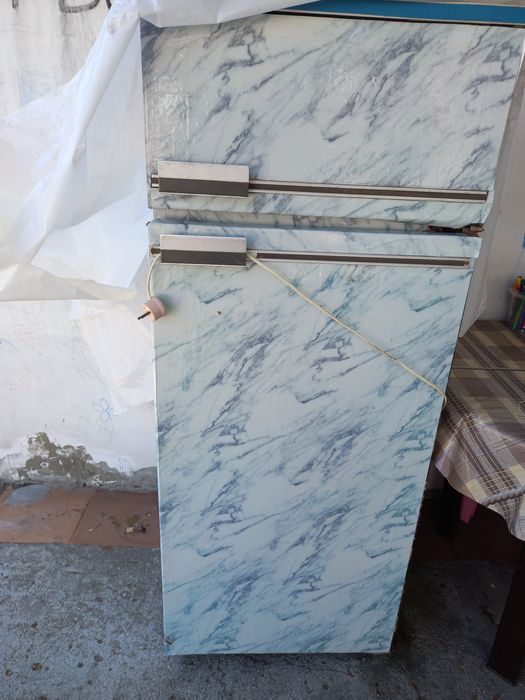 Холодільнік БІРЮСА 21