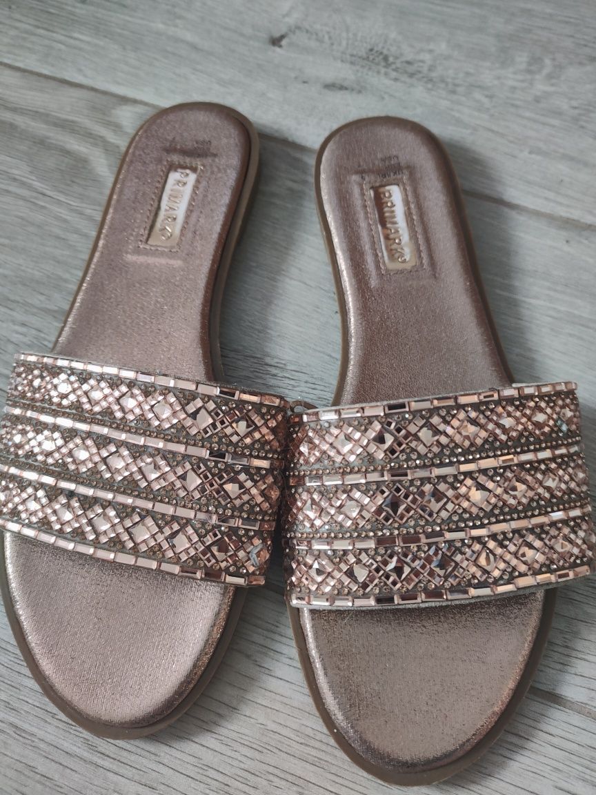 Klapki nowe letnie