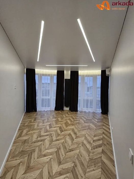 Двокімнатна квартира, Центр, вул.Довга, програми, постанови