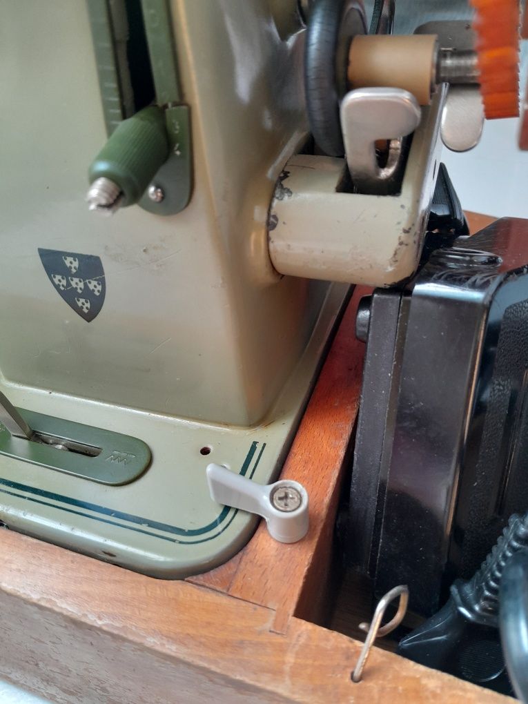 Máquina de costura Oliva CL50