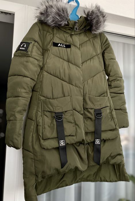 Пуховик зимовий жіночий