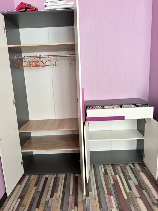 Комплект шафа і комод в дитячу