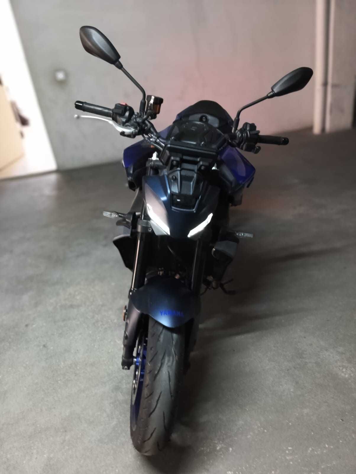 Yamaha MT 09, automática, de serviço, em estado irrepreensível