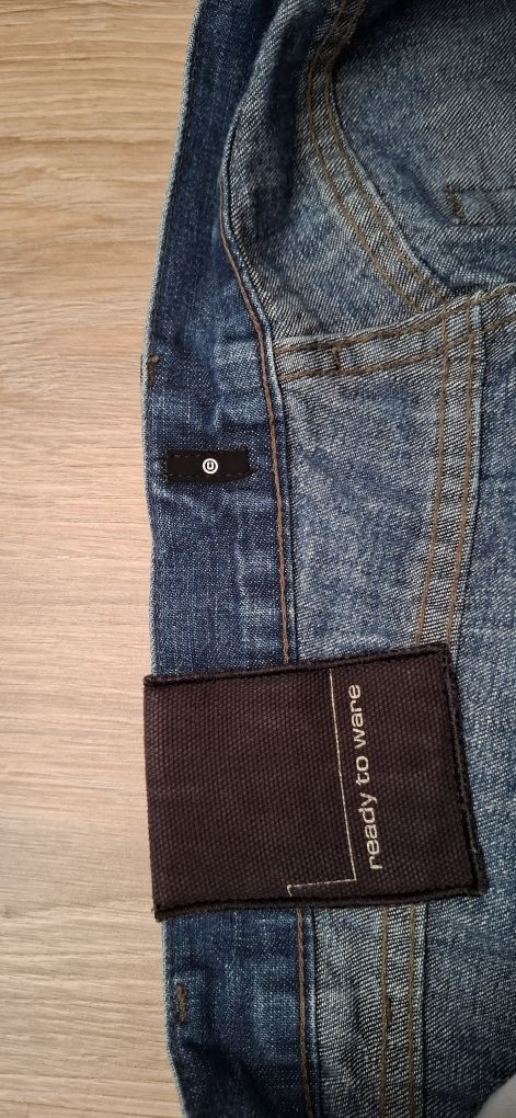 Sprzedam męskie jeansy FIRETRAP