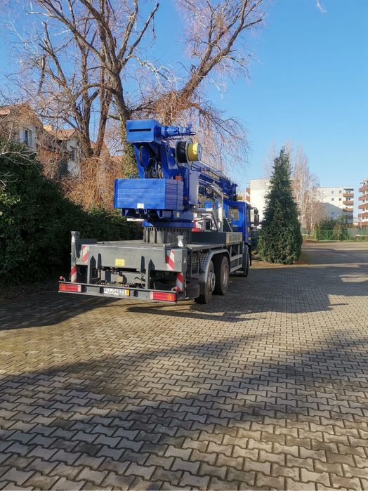 Żuraw ciesielski dźwig dekarski Bocker AK 35/2000 z Koszem roboczym