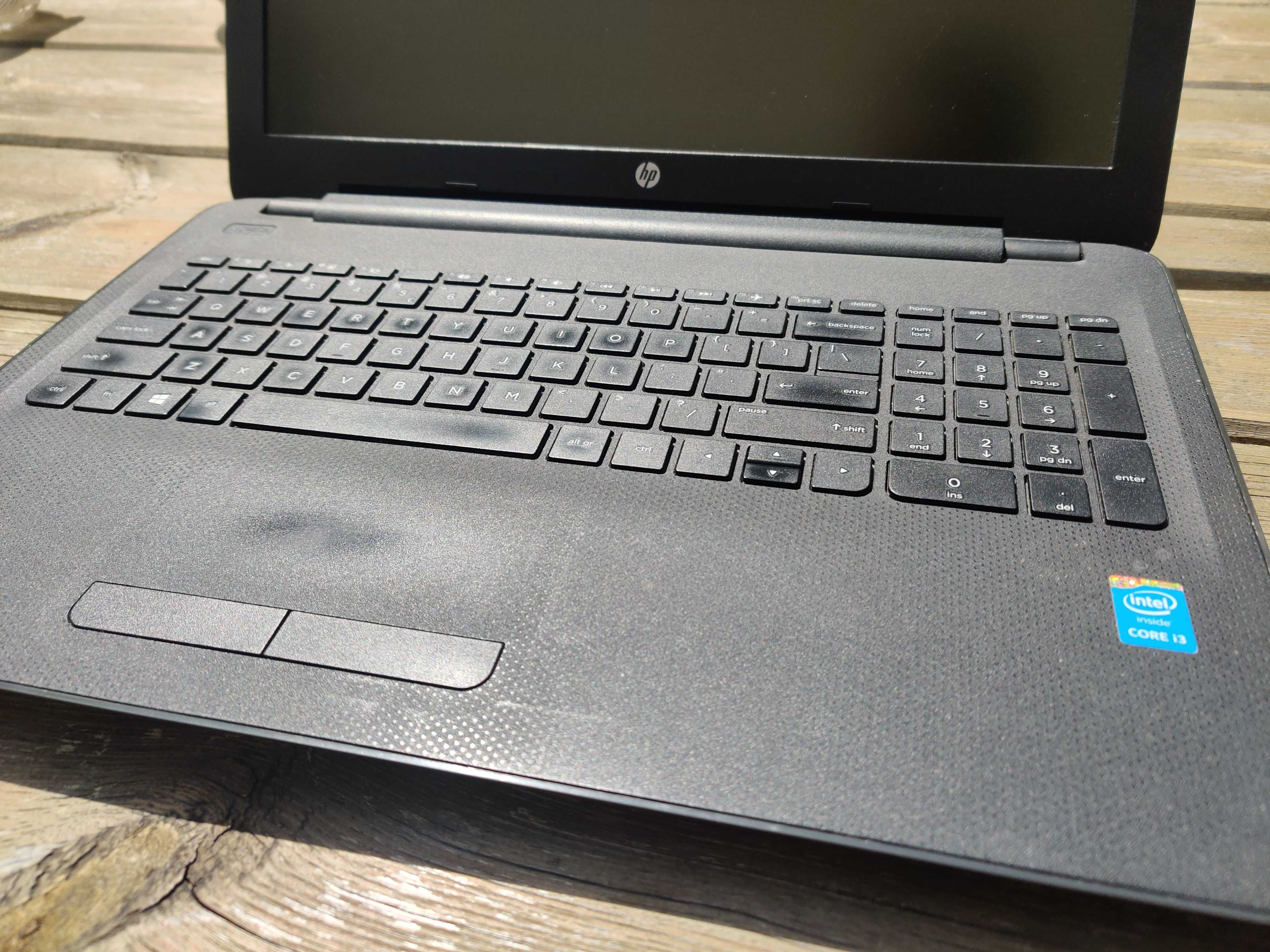 Laptop HP 250 G4 + monitor Samsung TC241W