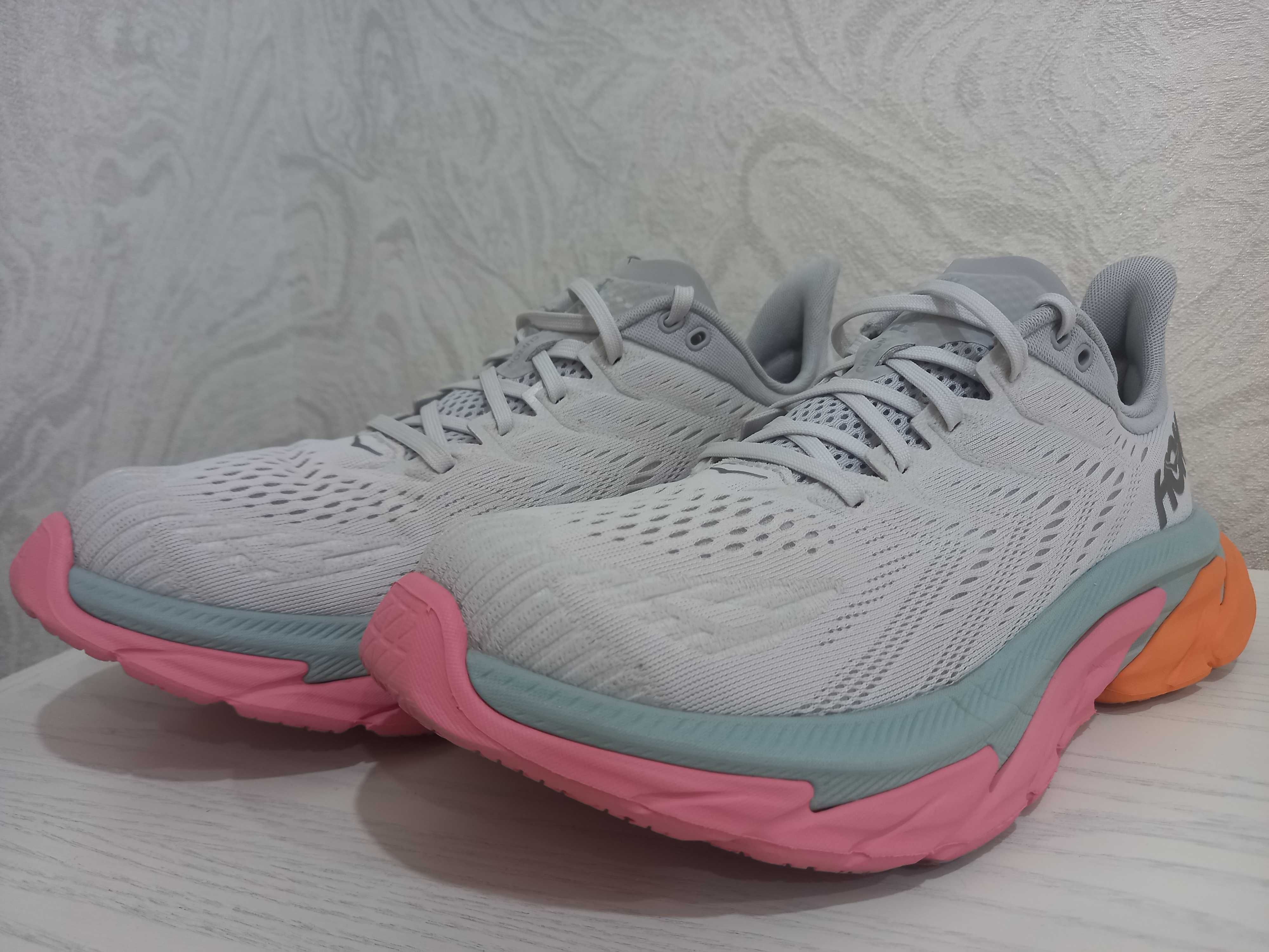 Кросівки Hoka M Clifton Edge Стан нових 43,5р