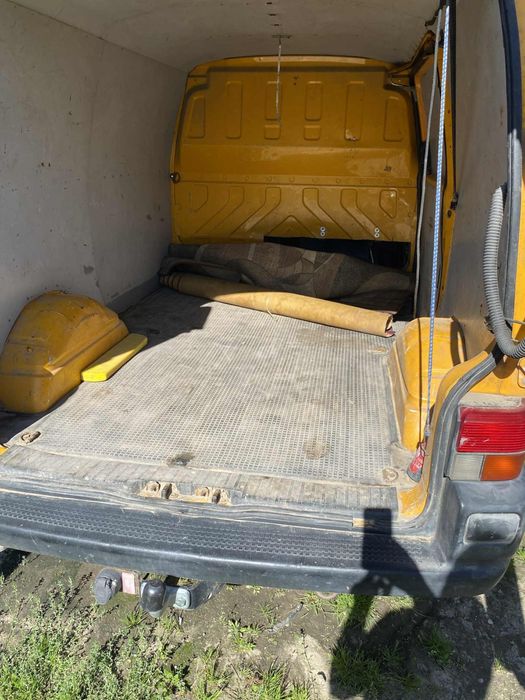 Volkswagen Transporter T4 2.4