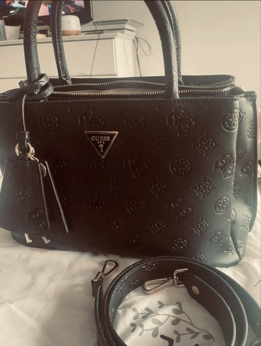 Bolsa guess como nova