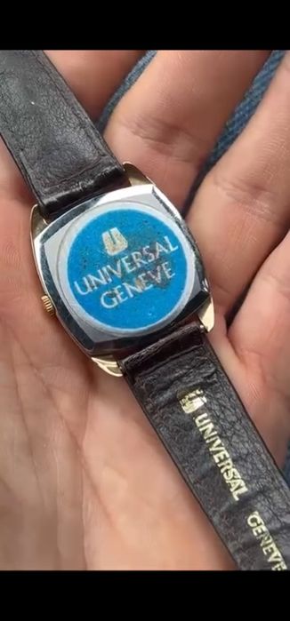 Universal Genève Gilt Shadow automático 35 mm