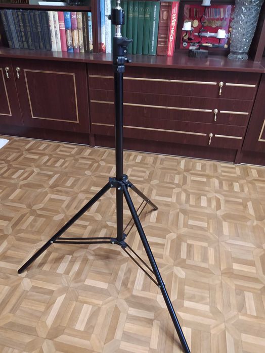 Штатив для фотоаппарата трипод для фото-, видеокамеры и телефона 2 м