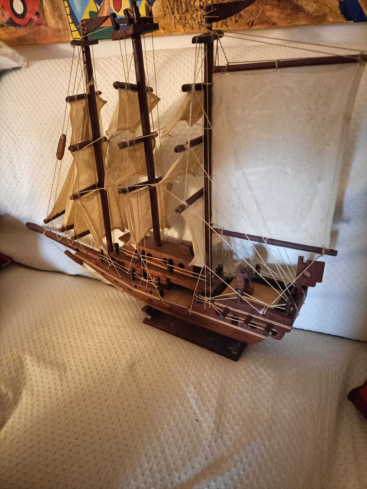 Caravela replica grande de madeira 78cm *68 cm preço reduzido