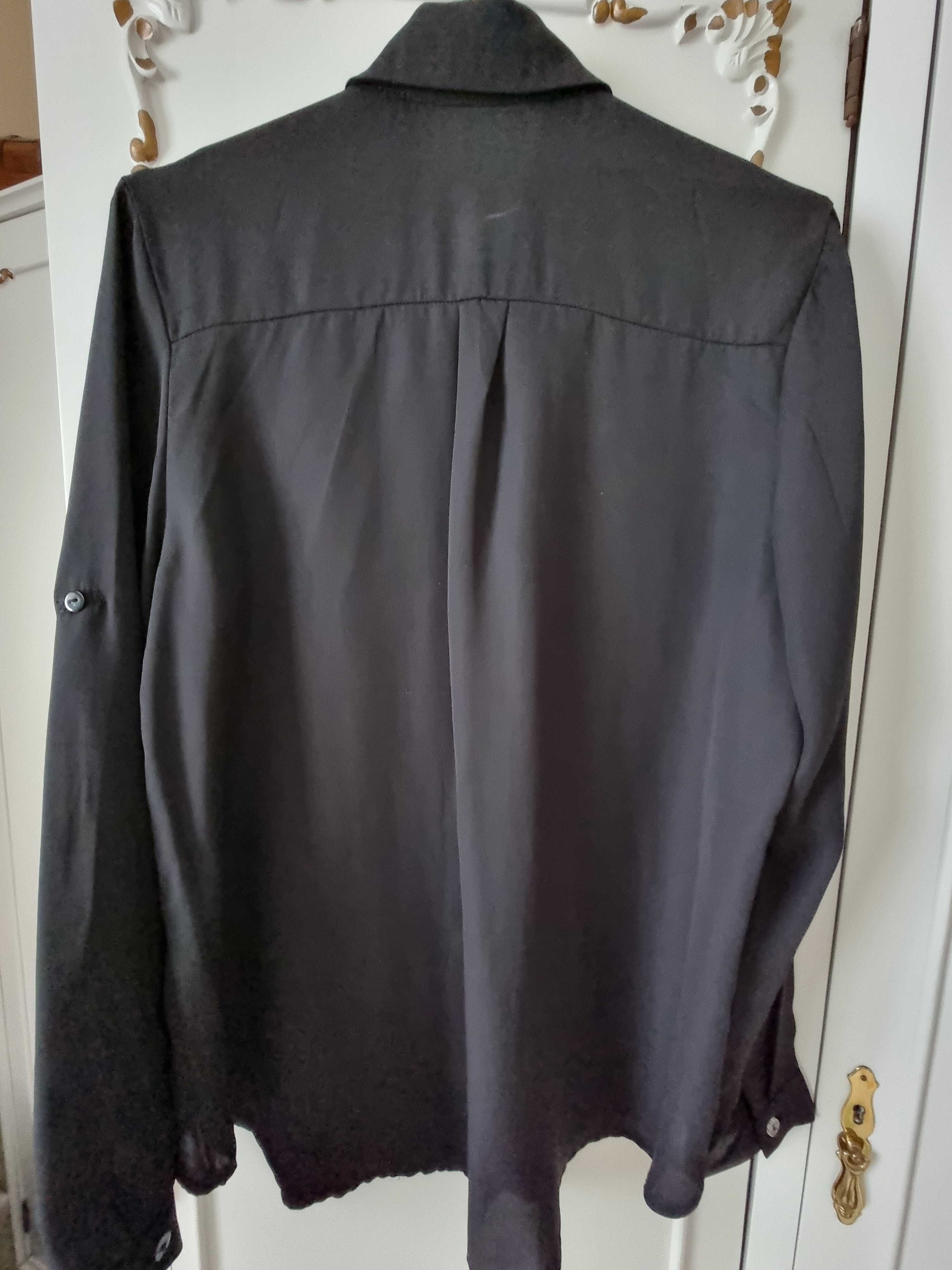 Camisa preta com bordados