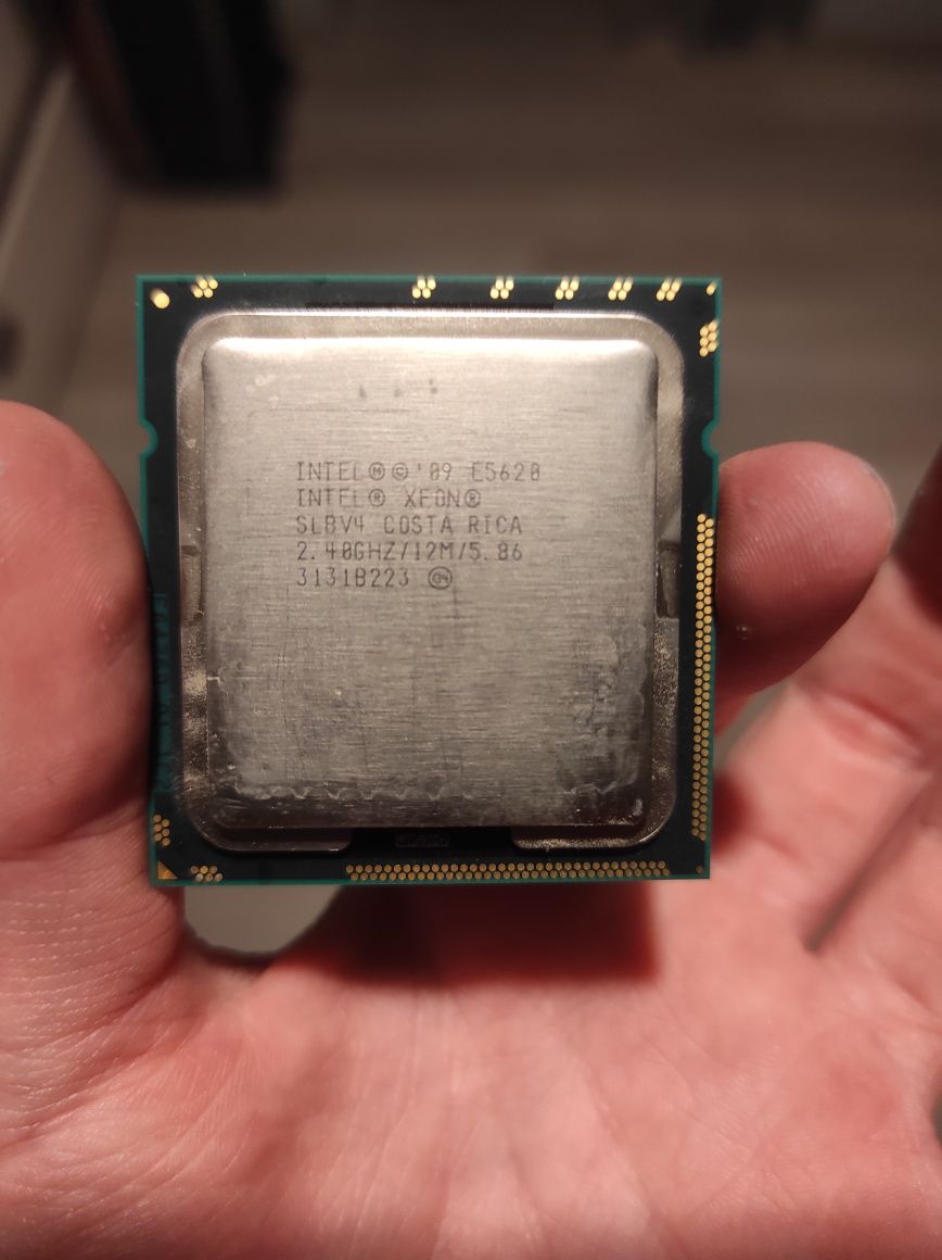 Dwa procesory Intel® Xeon® E5620