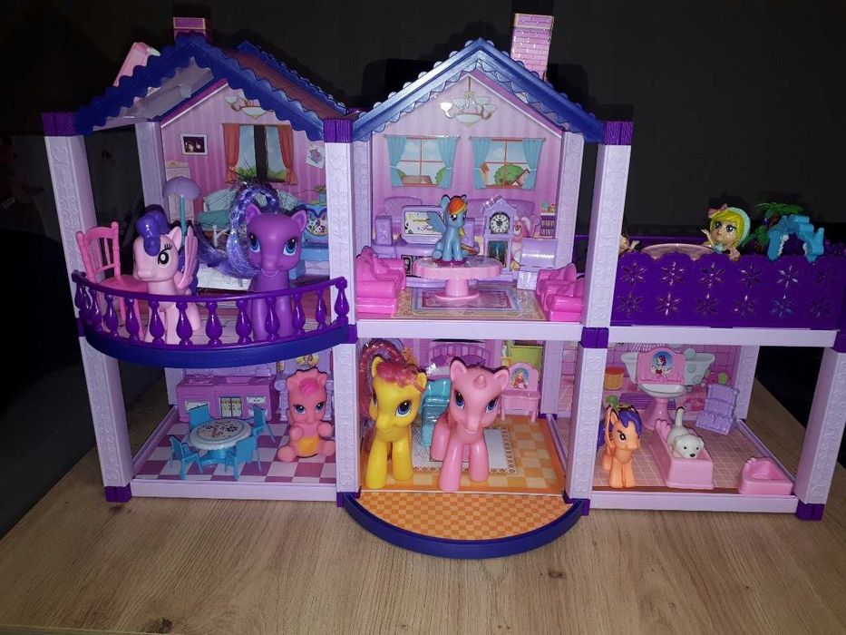 Domek Dla Lalek I Kucyków Villa Z Konikami