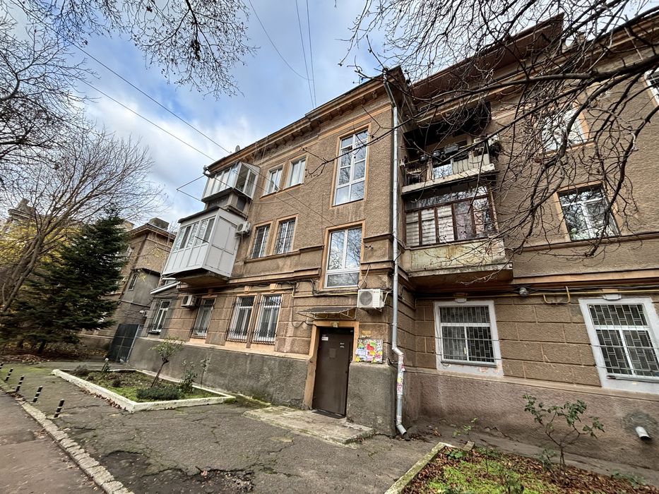 Сталінка у Приморському районі: 2 парки через дорогу, море 15хв. пішки