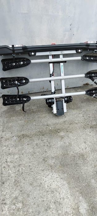 Кріплення на автомобіль для 3х велосипедів