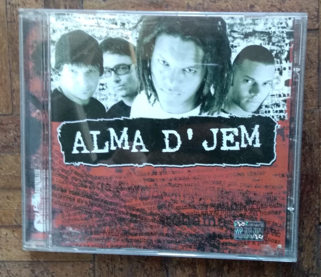 CDs musicais de artistas brasileiros