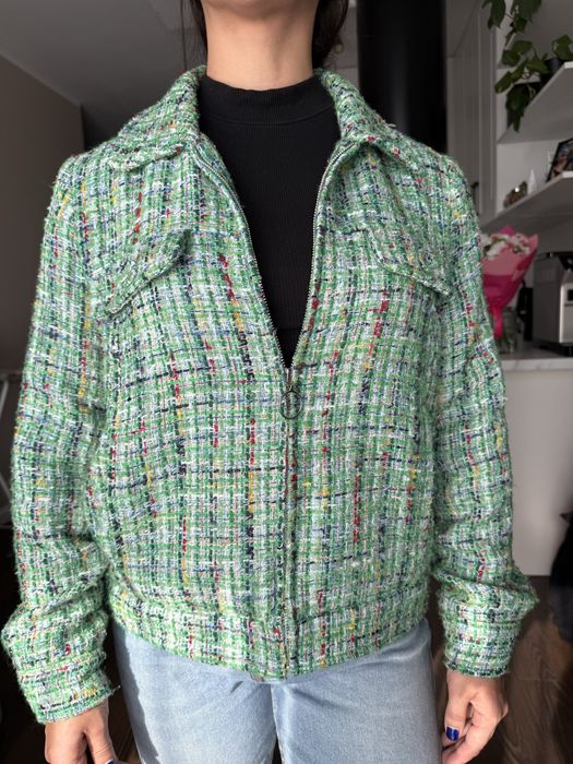 Zielona kurtka haftowana Mellowfield szydełkowa z wełną L bomberka