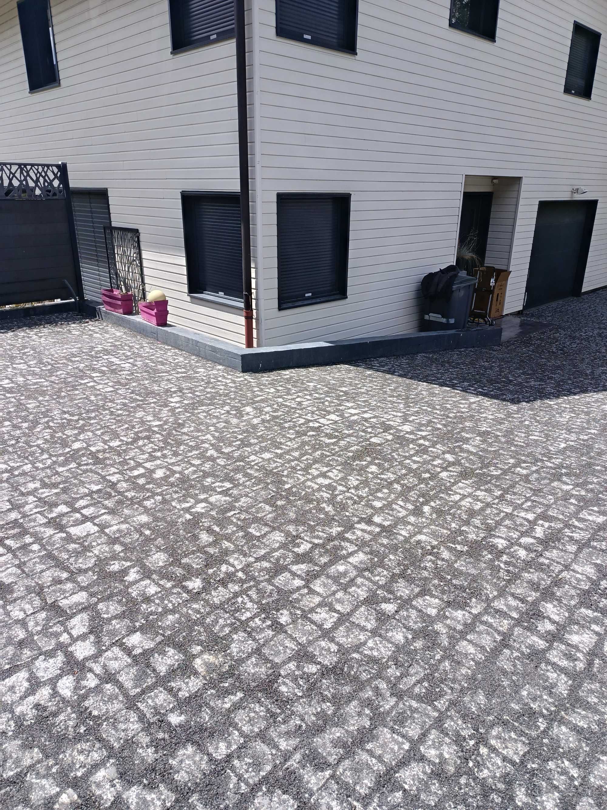 Executo todo o tipo de aplicação de calçada portuguesa...