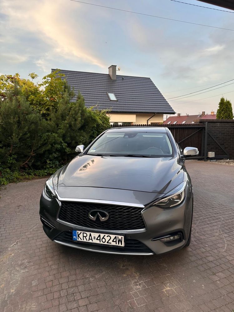 Infiniti Q30 automat 1.5 Diesel, FV