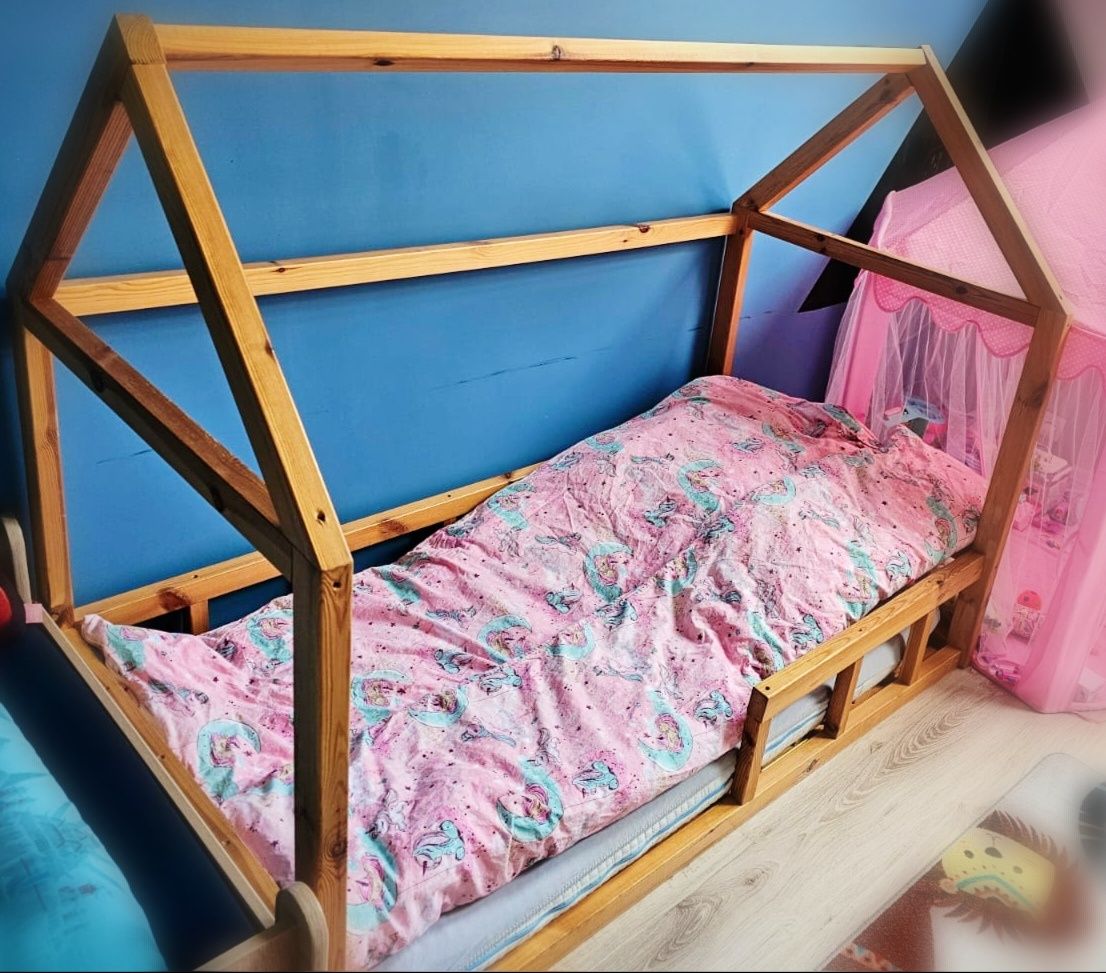 Łóżko domek z materacem