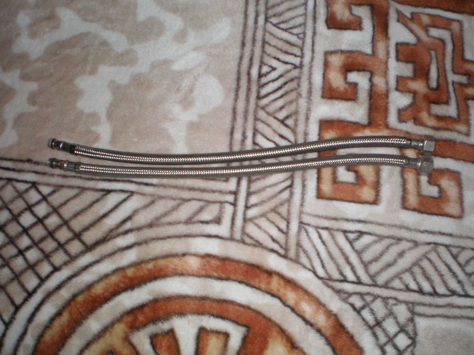 Sprzedam wężyki do baterii długości 40 cm, 1/2 cala, cena za dwa 20 zł