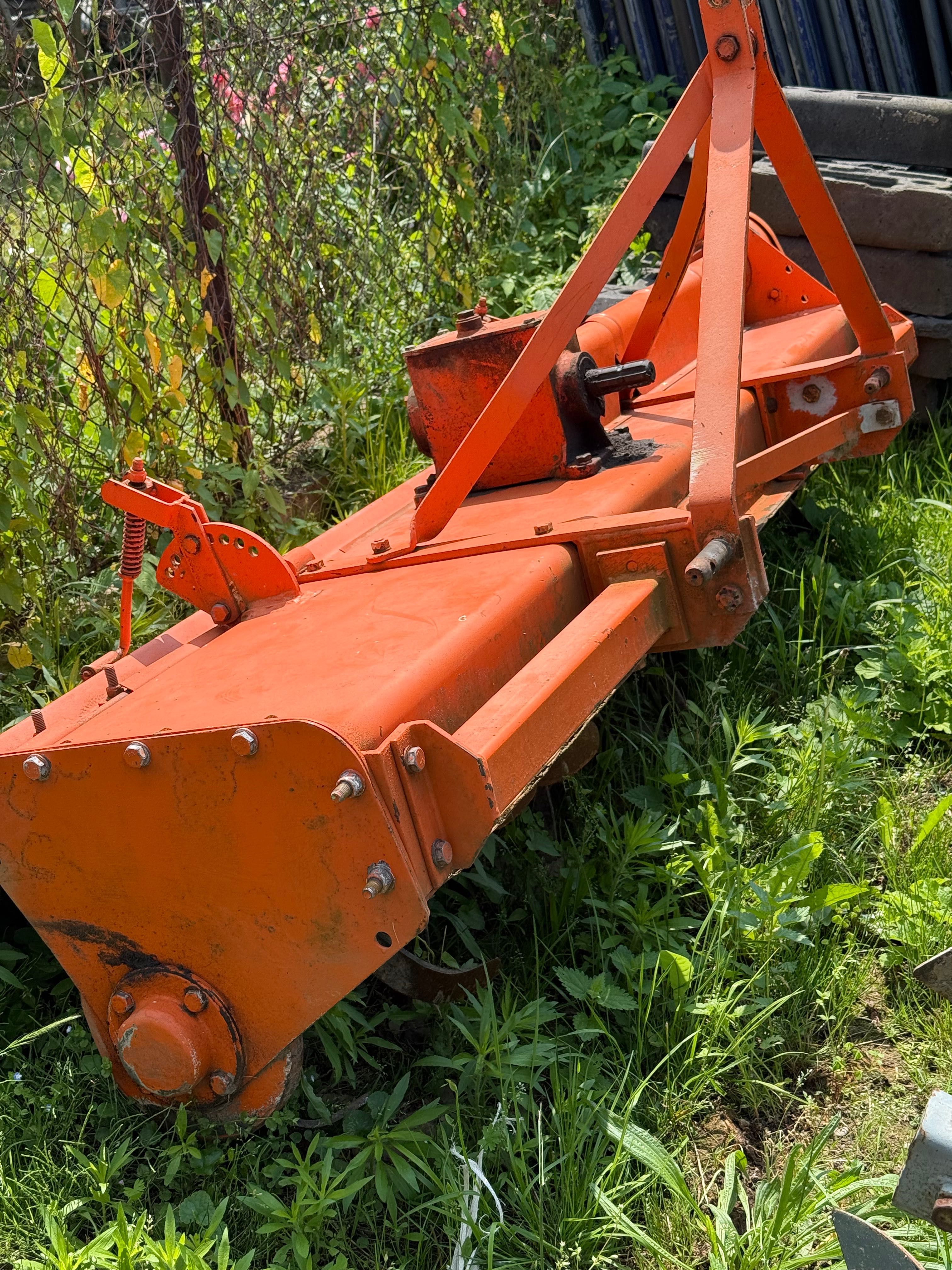 Glebogryzarka Howard 2m
