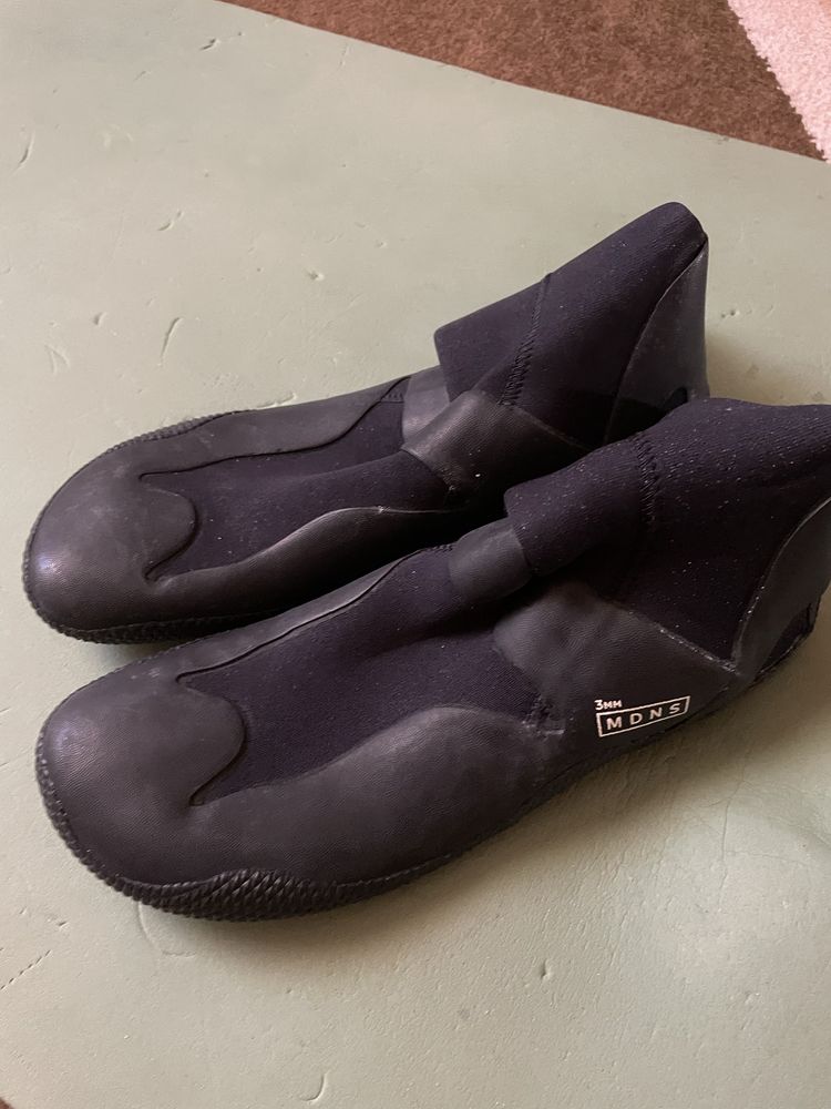 Fatos de Surf e Botins