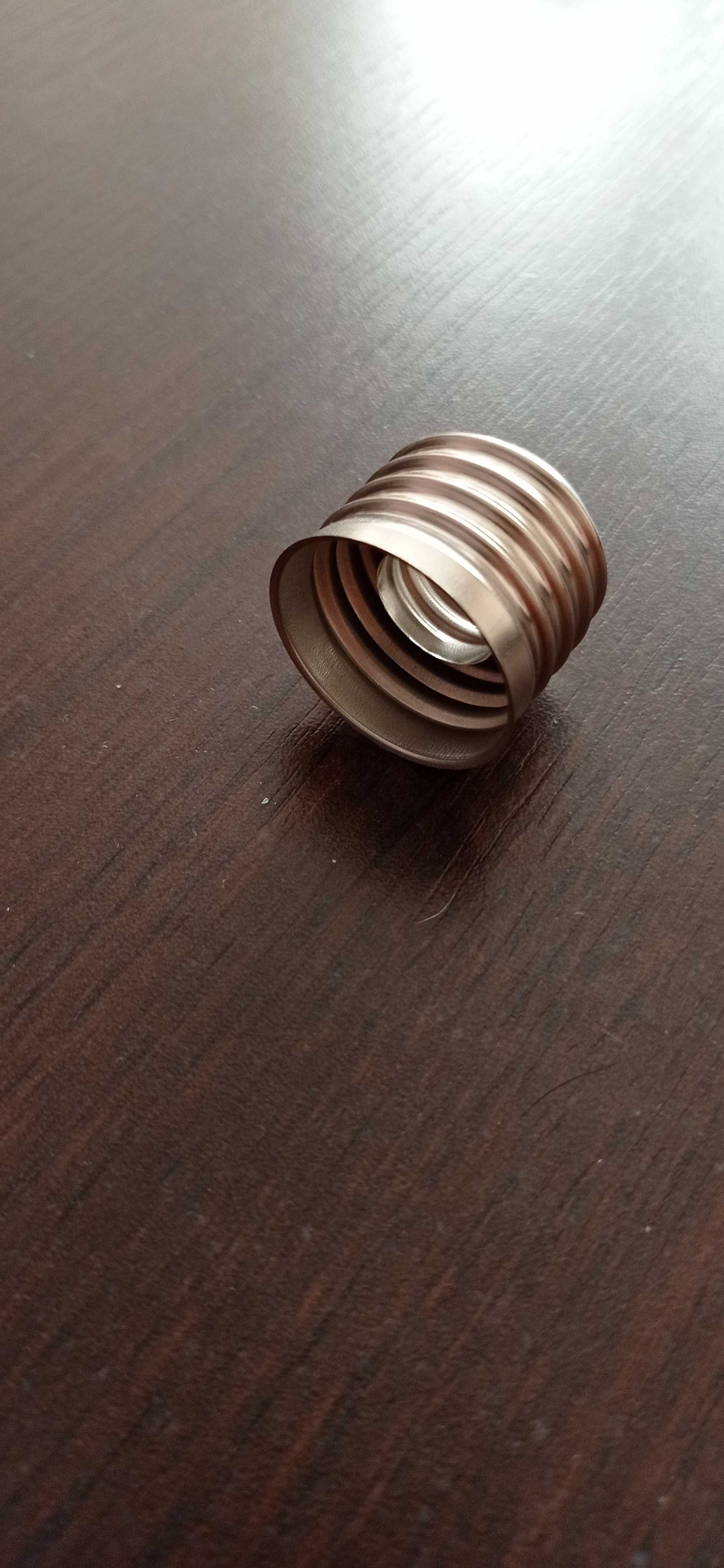 Adapter żarówki. Przejściówka E27 do E14