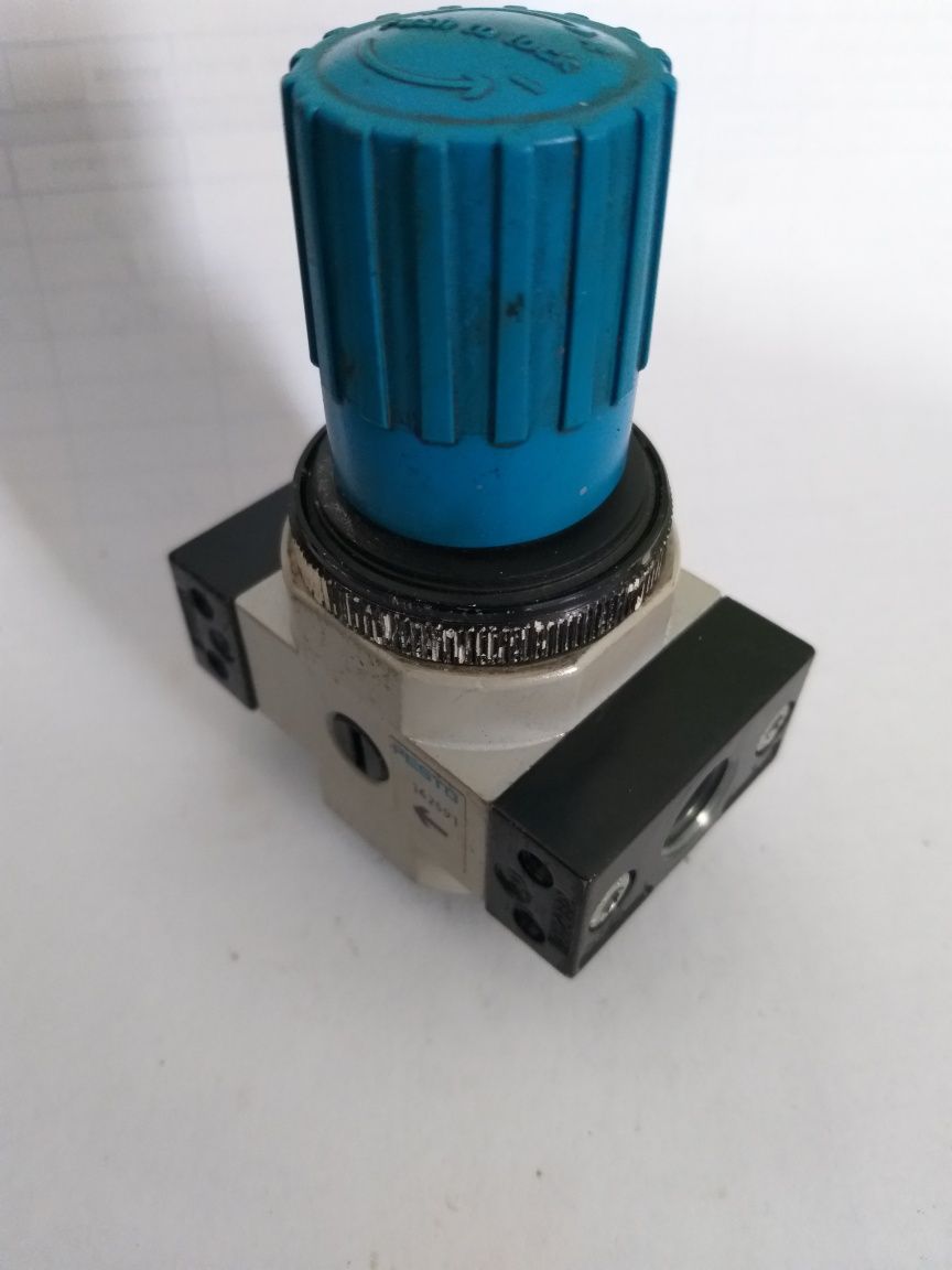 Регулятор давления,редуктор Festo LR-D-MINI
