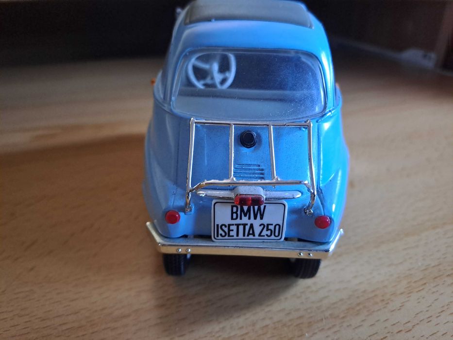 Revell  1/18 - BMW Isetta 250 - negociavel