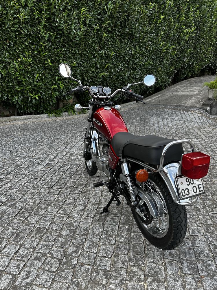 Suzuki GN 250 em excelente estado