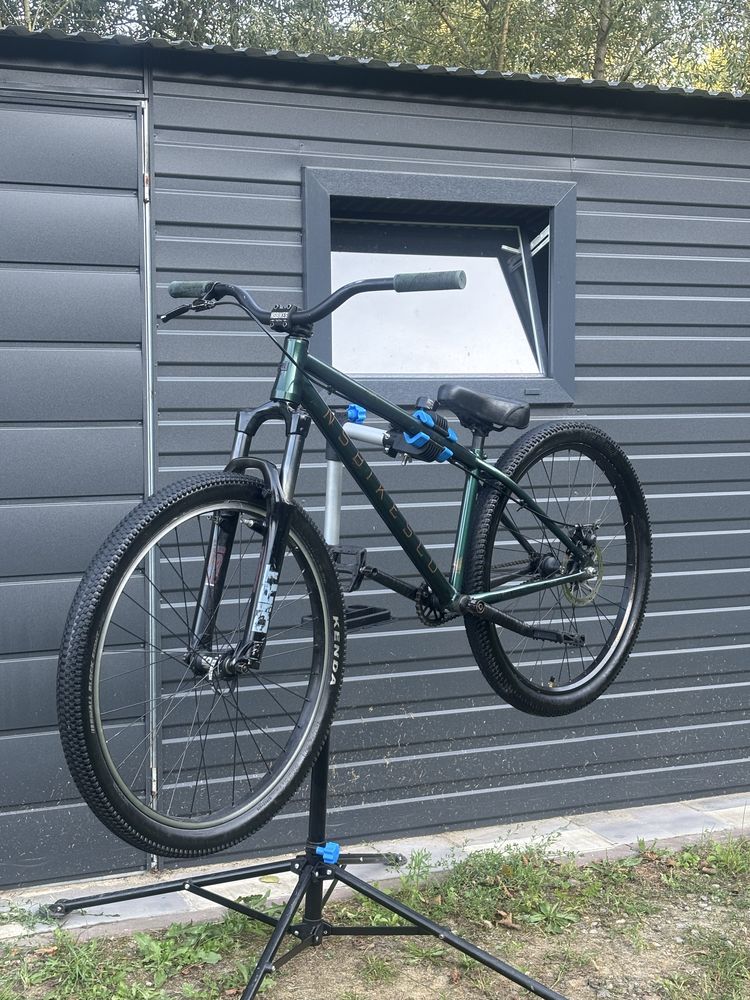 Dirt NS Bikes Metropolis 2024 (dirt,slopestyle,ht)