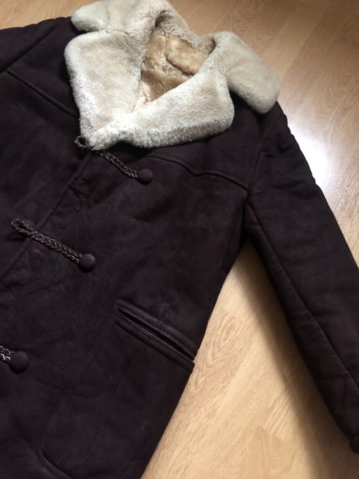 Brązowy kożuch męski