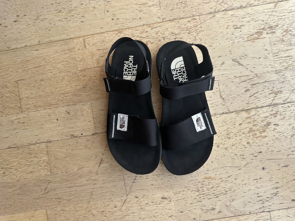 Сандалі жіночі The North Face Skeena Sandals Black Nf0A46Bflq6