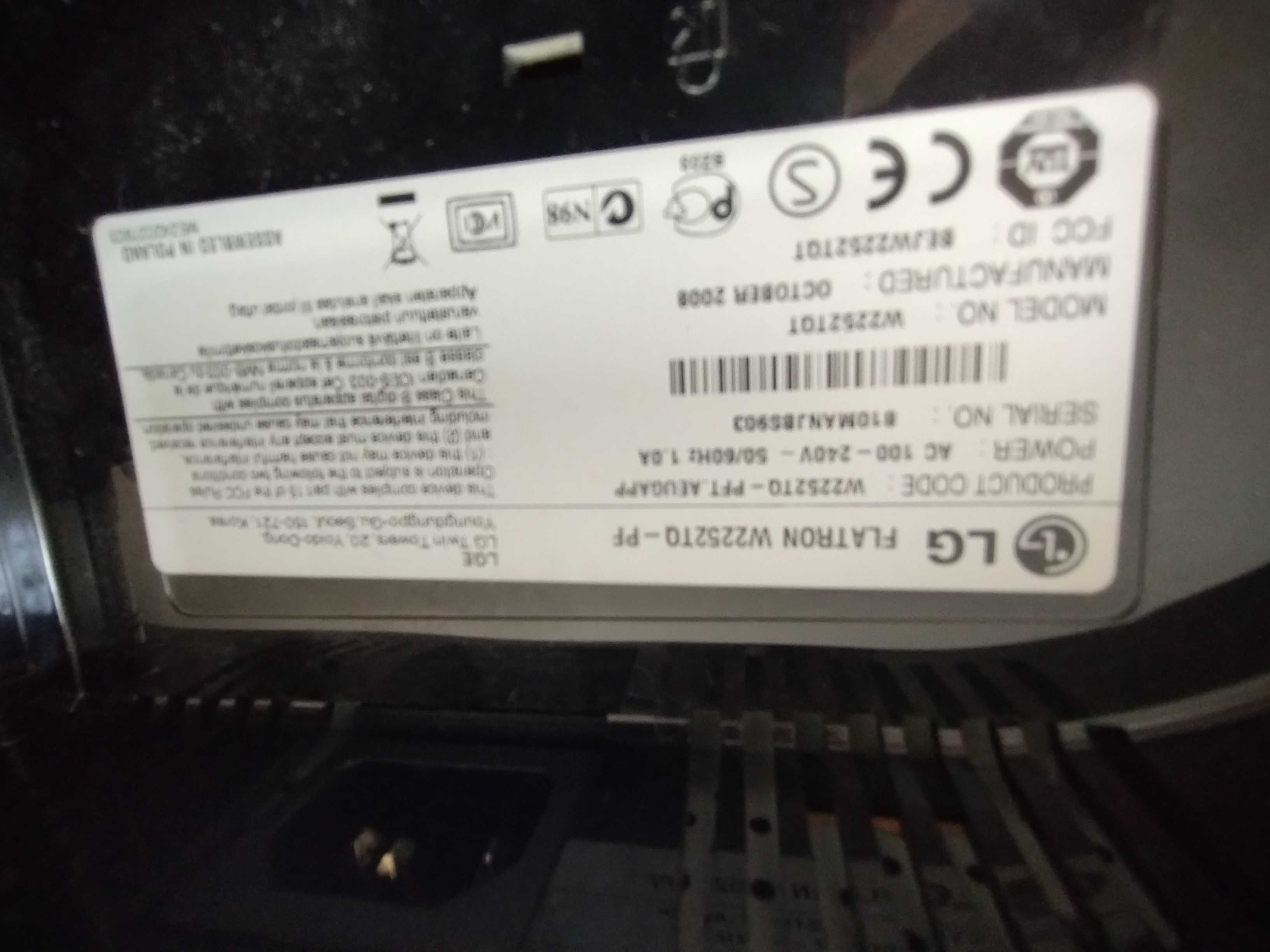 Monitor 22 cale -LG FLATRON W2252TQ.